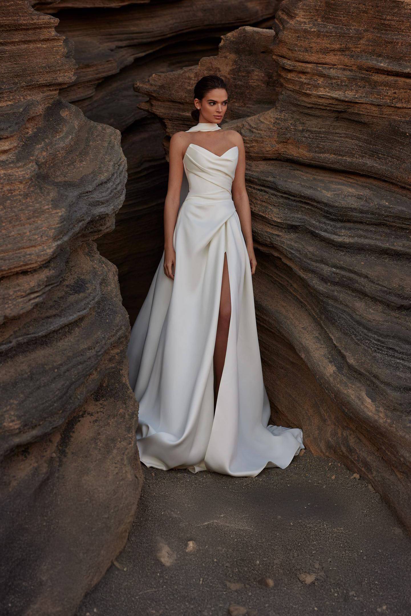 robe de mariée satin fente danessa milla nova marseille