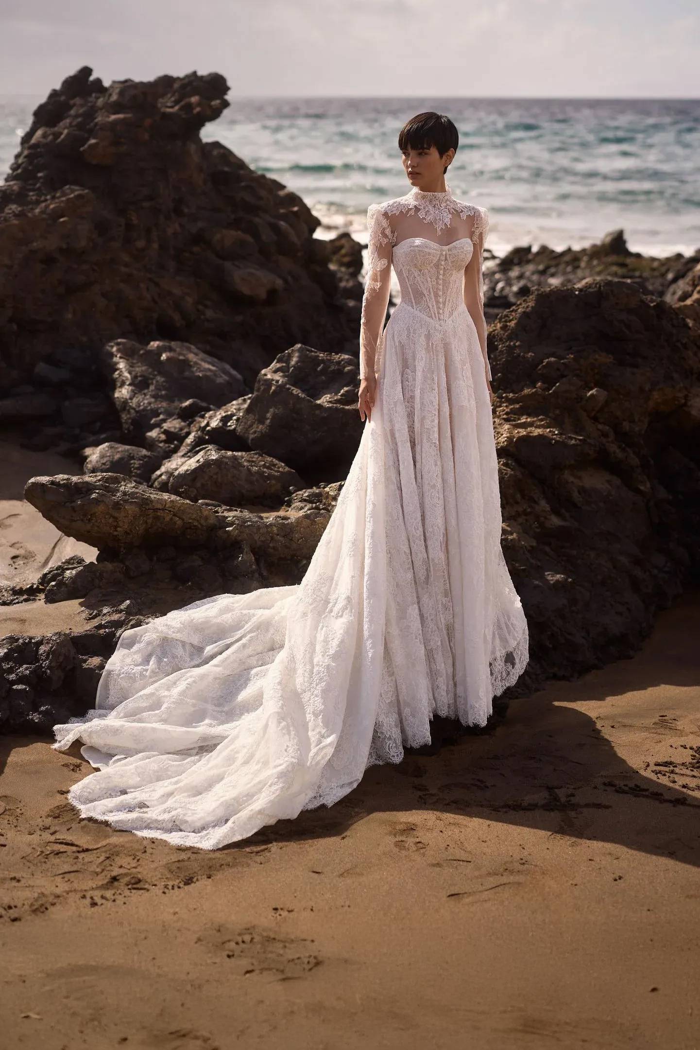 robe de mariée jupe princesse corset dentelle transparente selvianne créateur milla nova marseille