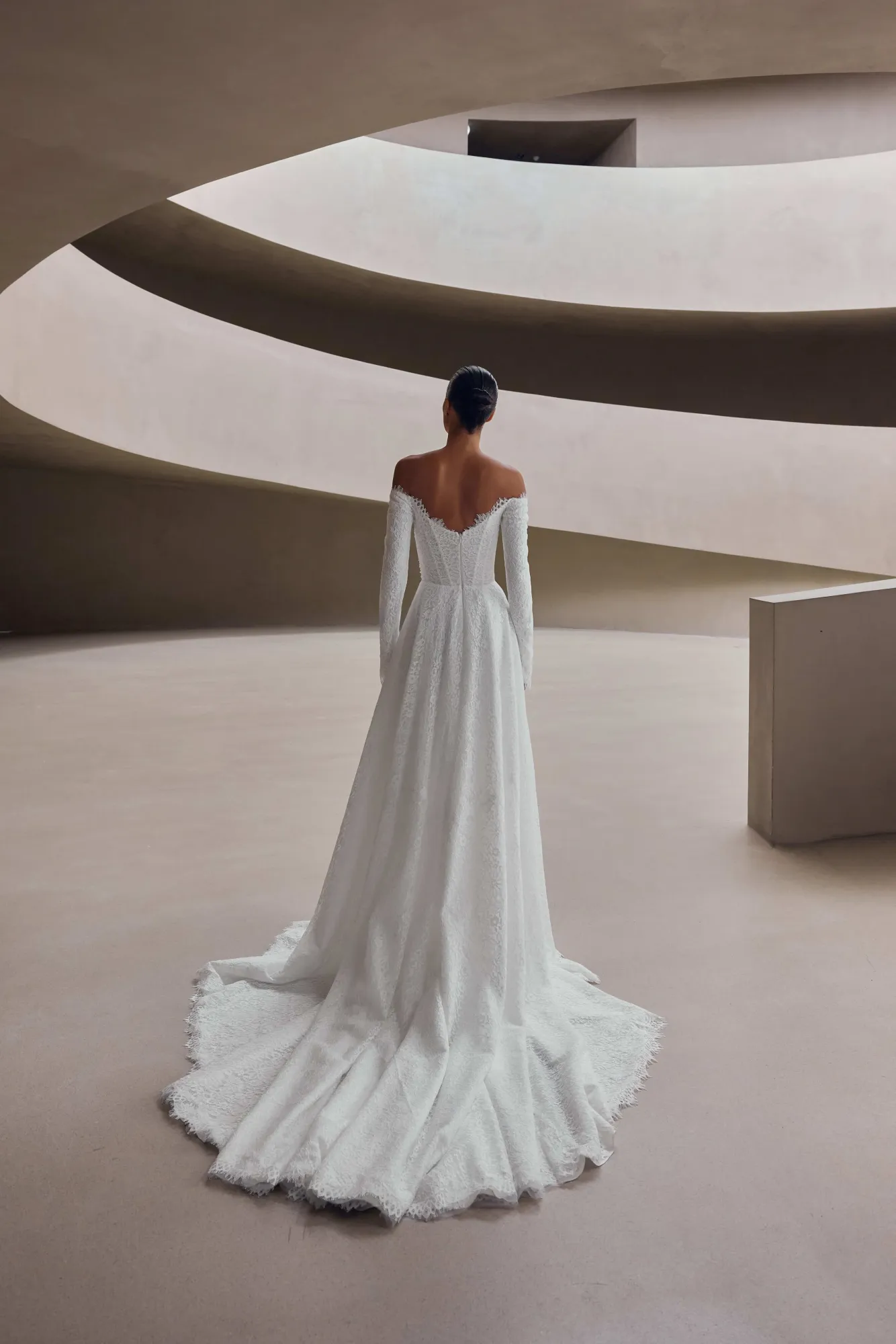 ... ROBE DE MARIÉE PRINCESSE OLYNE MILLA NOVA 2027 CHEZ SONIAB MARSEILLE