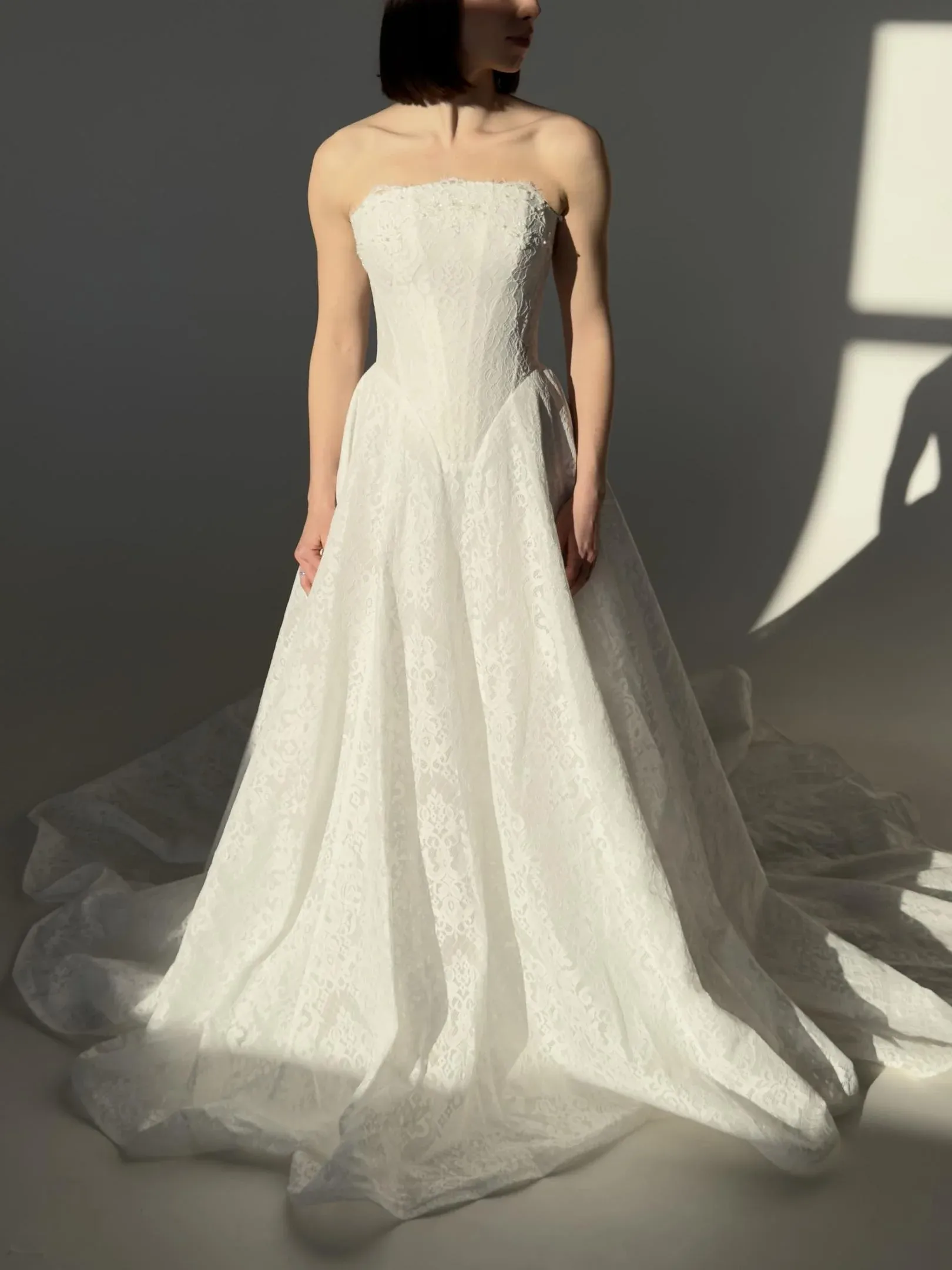 Robe de mariée sans manches dentelle et corsage Amalia Milla Nova Marseille 