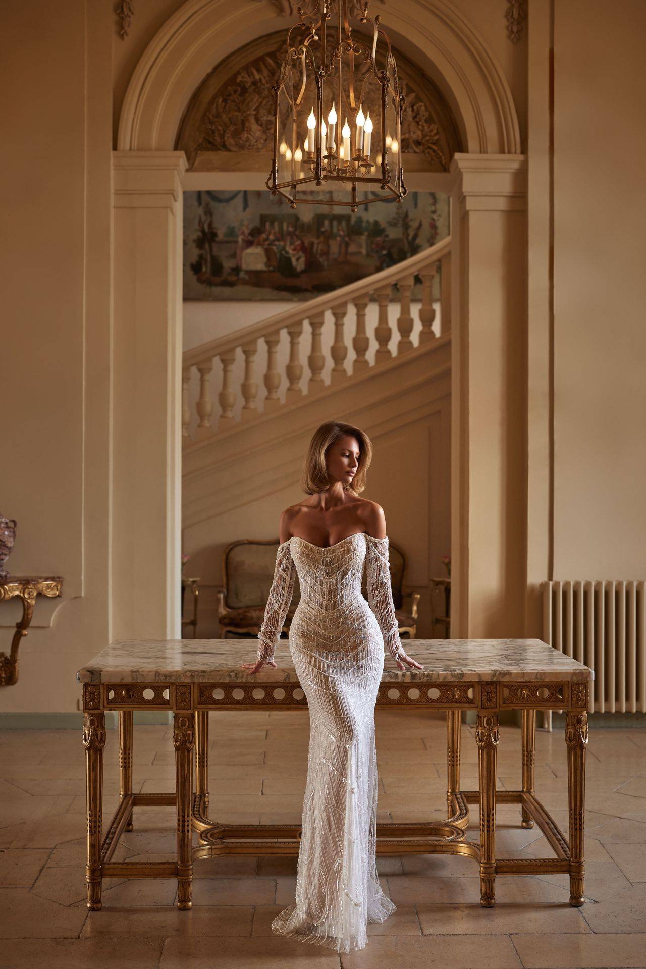 robe mariée Madeira Milla Nova sirène dentelle paillettes brodées manches longues épaules dénudées Marseille