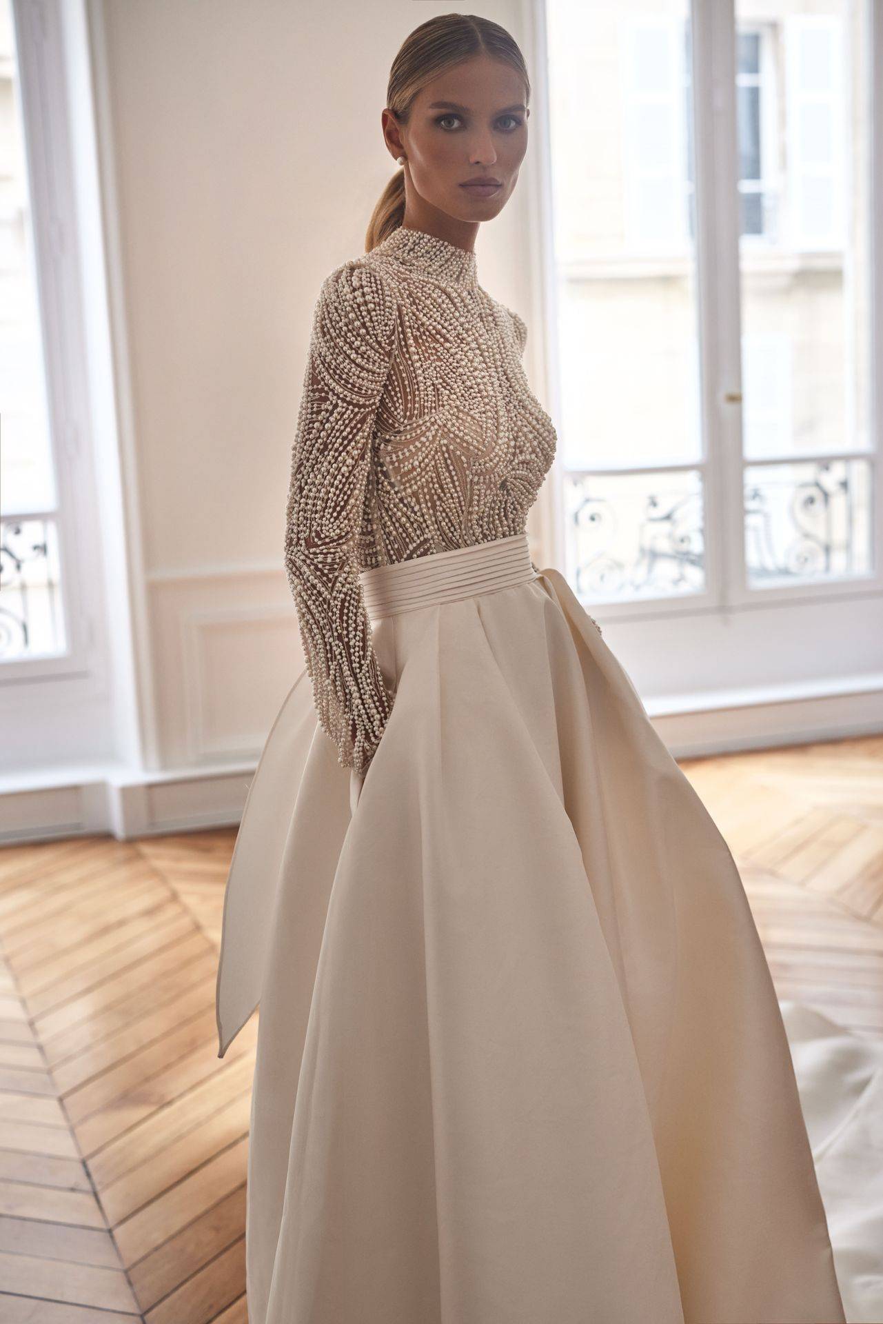 Robe de mariée Clarins Milla Nova à manches longues en dentelle, soniab marseille