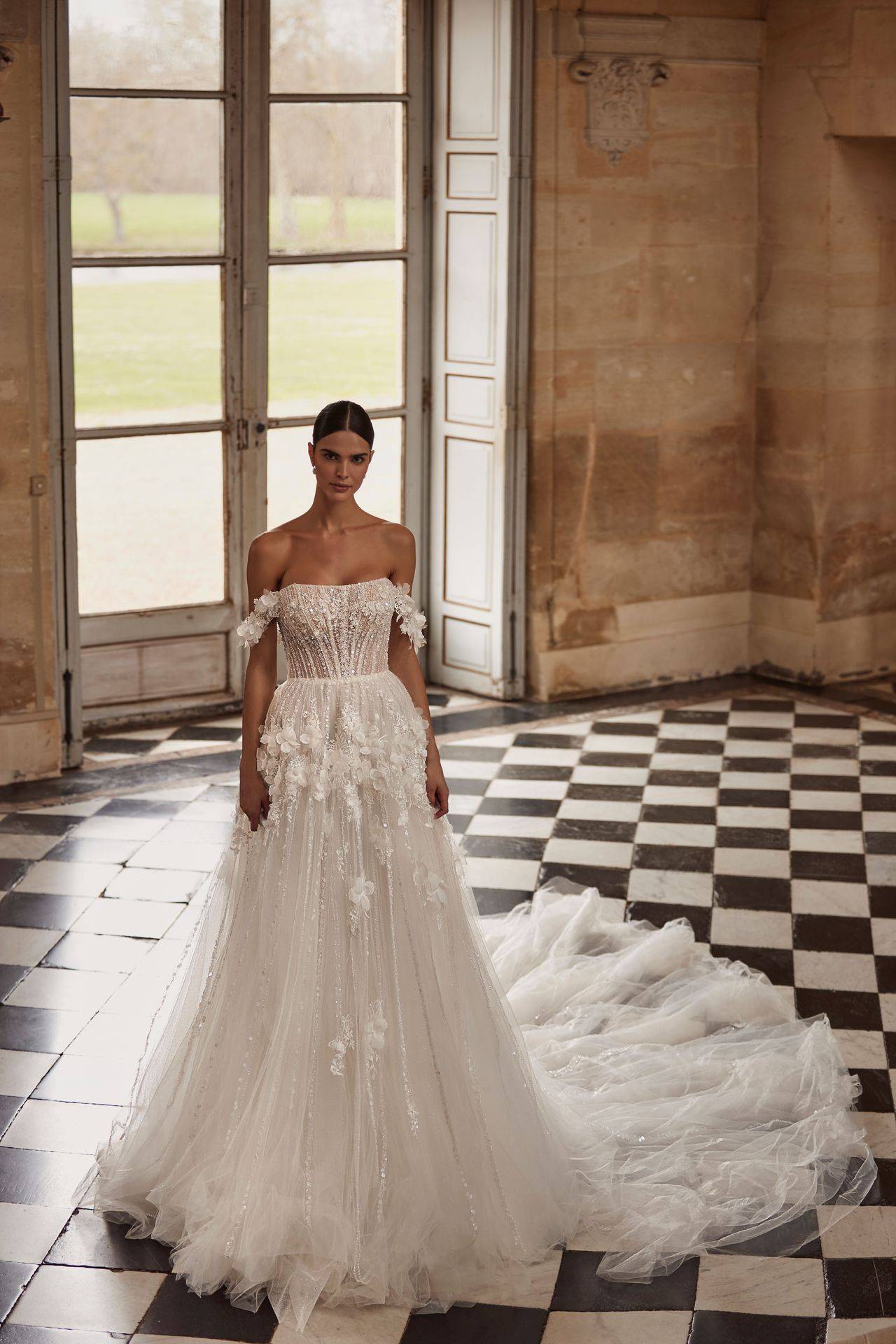MARIAGE EN ROBE DE MARIÉE MILLA NOVA SUR AVIGNON