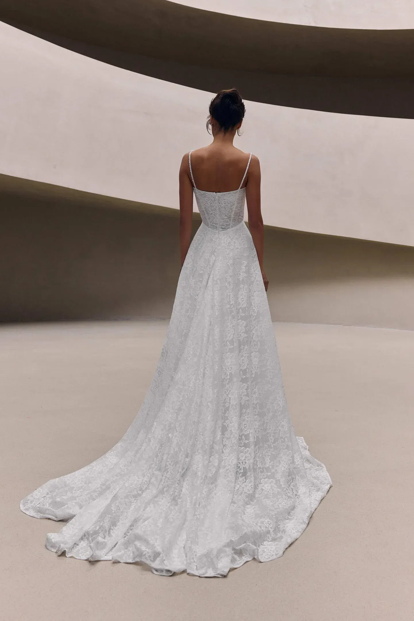 ROBE DE MARIÉE PRINCESSE TAVIRA MILLA NOVA 2027 CHEZ SONIAB MARSEILLE.