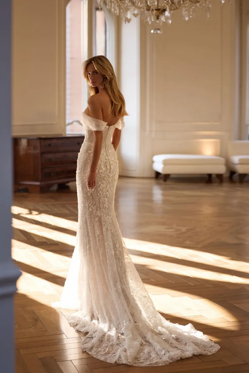 robe de mariée sirène dentelle florale venara milla nova marseille