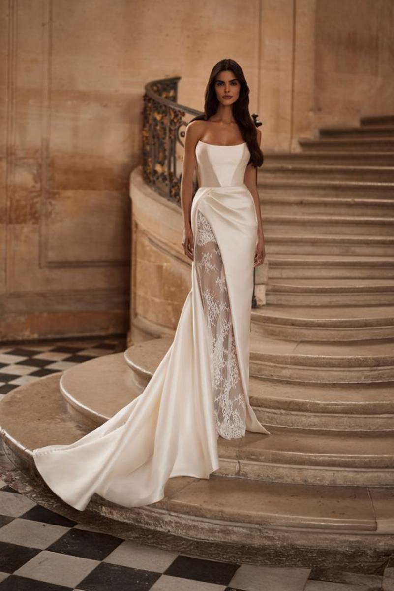 Robe de mariée Aldrans Milla Nova mikado bustier droit dentelle chantilly essayage Soniab Marseille