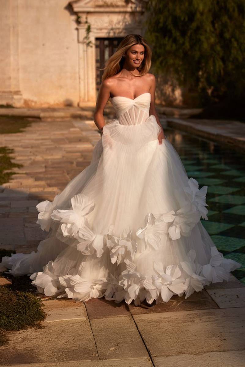 robe Batista Milla Nova princesse tulle fleurs 3D Marseille