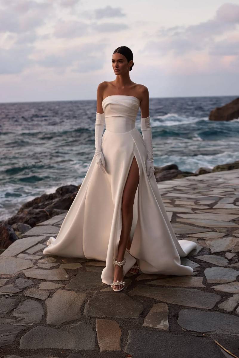 robe de mariée bustier mikado à fente bloom milla nova