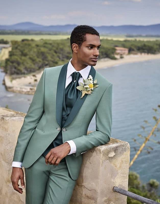 CARLO PIGNATELLI MARQUE DE COSTUMES SUR MARSEILLE