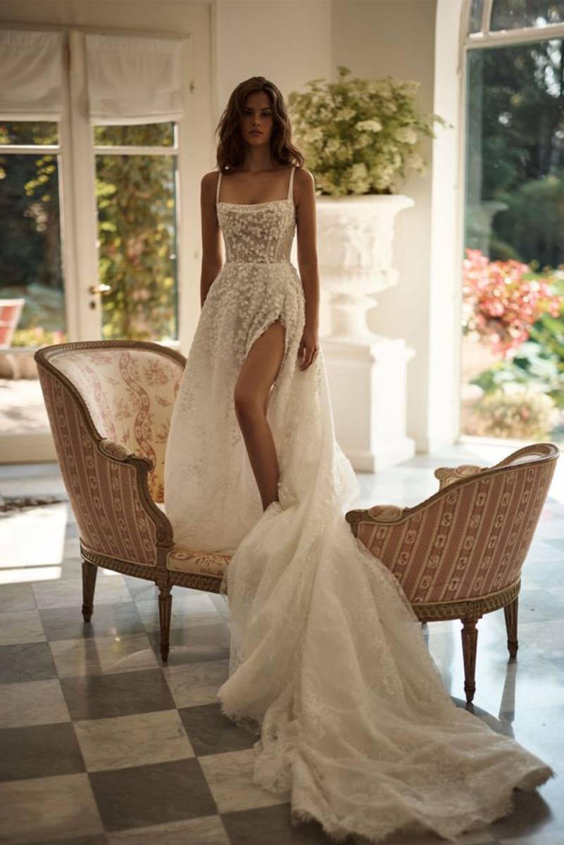 robe de mariée à fente dentelle florale noomi milla nova marseille