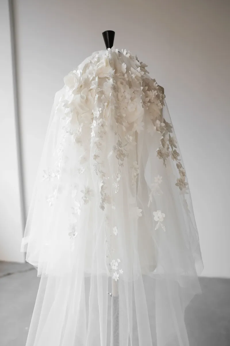 VOILE DE MARIÉE DE 4METRES AVEC FLEURS 3D CHEZ MILLA NOVA MARSEILLE