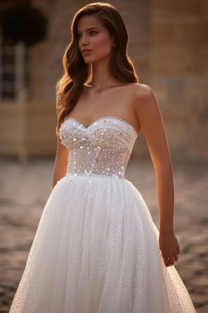robe de mariée sans manches bustier à paillettes et tulle adisa milla nova marseille