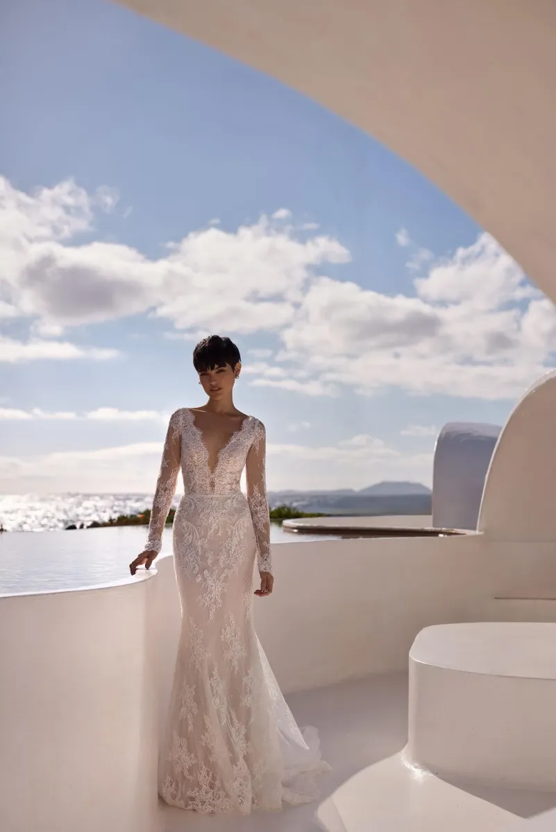 robe de mariée sirène manches longues en dentelle adora milla nova marseille