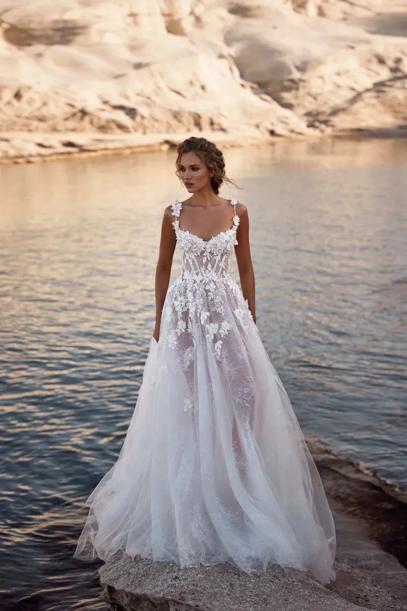 robe de mariee ELEANOR Milla Nova princesse en tulle et dentelle 3D