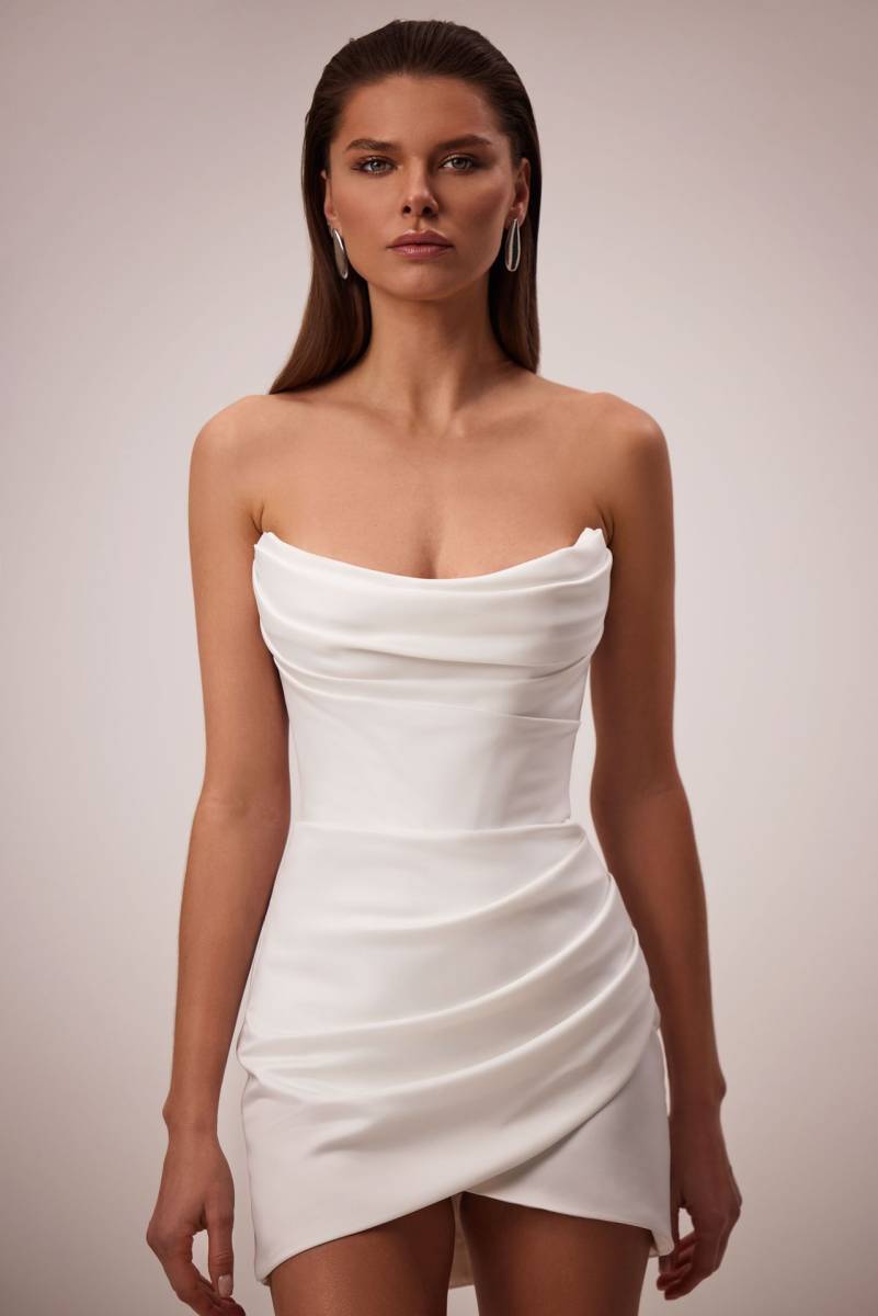 boutique Soniab essayage robe Deja satin bustier droit Marseille