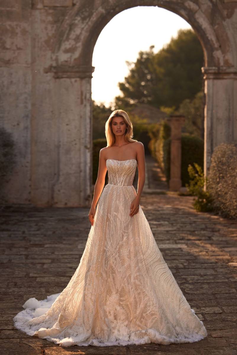 Ou trouver une robe de mariée Trapèze Millanova sur Marseille proche d'Aix en Provence ?