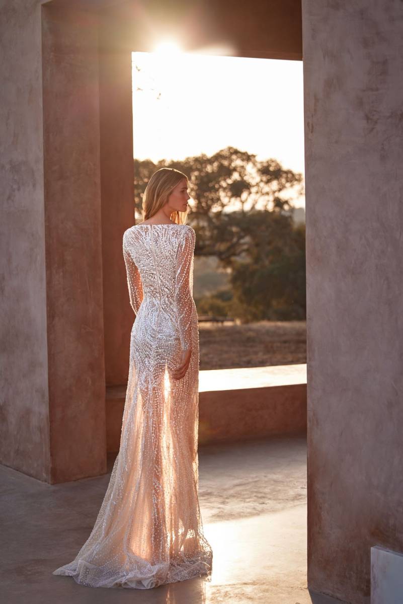 ROBE MARIÉE ESCADA MILLA NOVA MARSEILLE  FENTE CUISSE GLAMOUR SEXY 