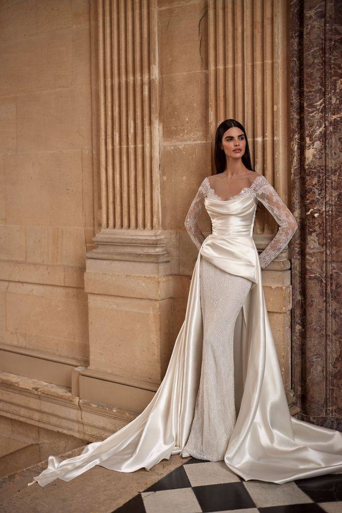 Aminata Cover Dress Milla Nova – Cape Satin Drapé Déesse, Overlay Mariée Couture Soniab Marseille