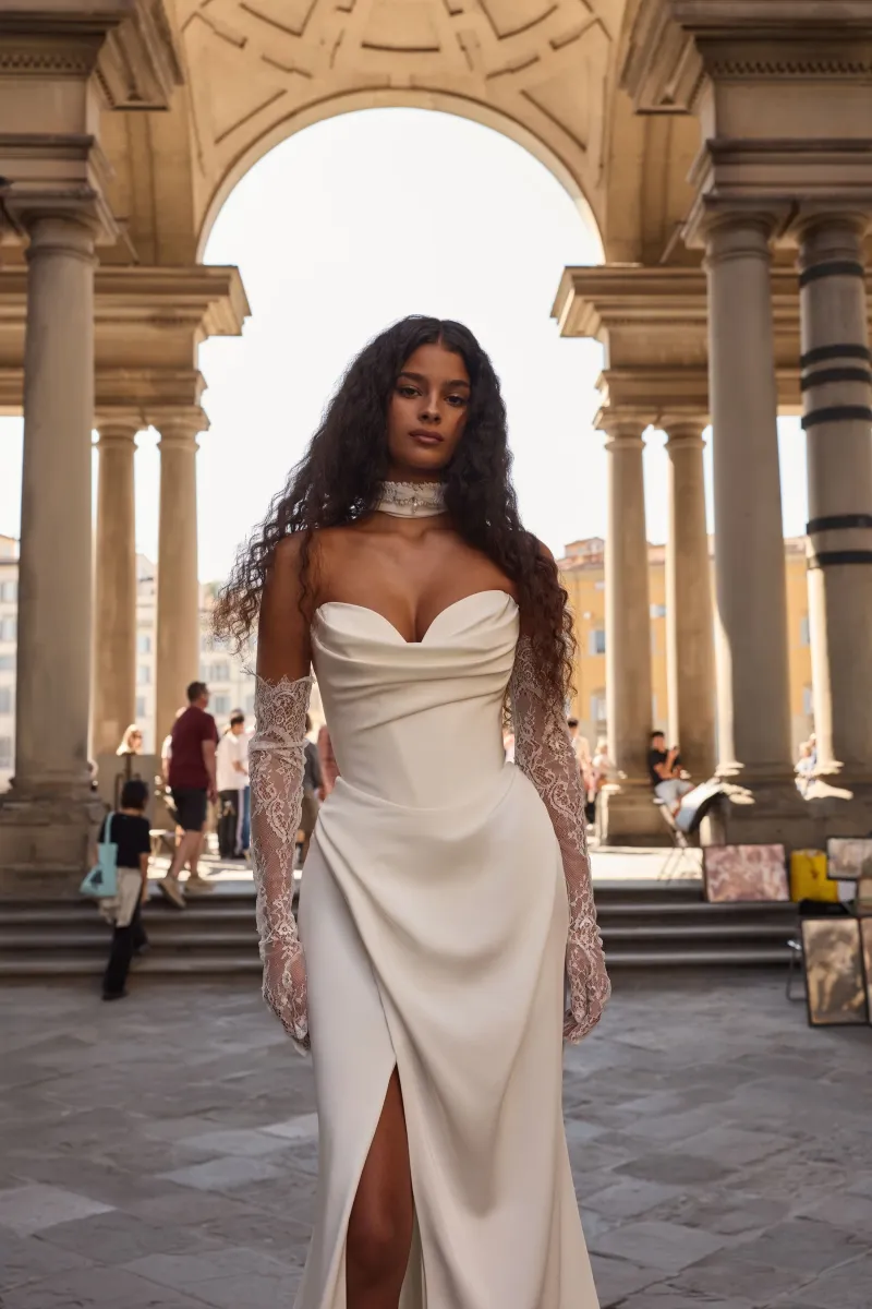 Robe sirène satin bustier et bretelles amovibles Odyssia Milla Nova Marseille