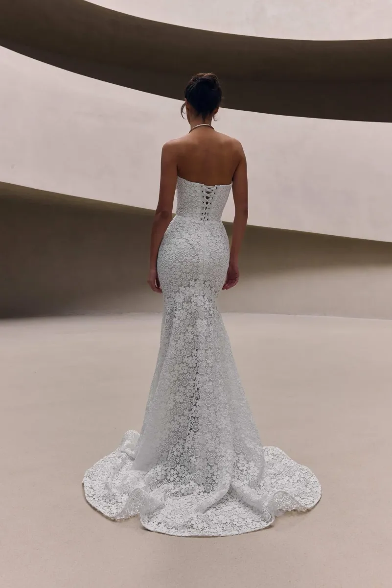 ROBE DE MARIÉE SIRÈNE ORIANE MILLA NOVA 2027 CHEZ SONIAB MARSEILLE.